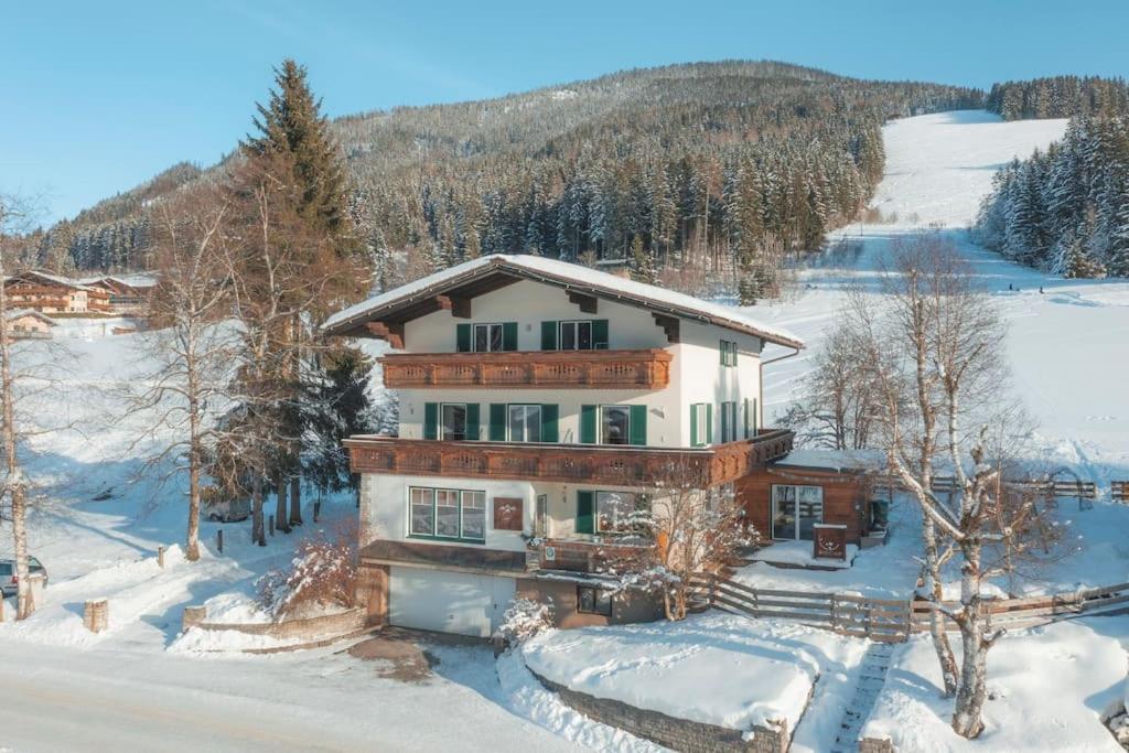 Alpenchalet Basecamp Apartment 2 سانكت مارتن ام تنيسي المظهر الخارجي الصورة